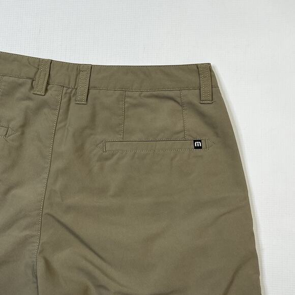 Travis Mathew Khaki Tan Golf Shorts Men's Size 32 Nylon Polyester 10” Inseam - Picture 14 of 16